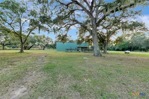 2133 Cr 125, Edna, TX 77957 - Photo 31