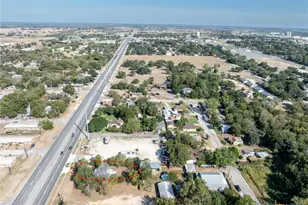 936 Water St, Gonzales, TX 78629 - Photo 19