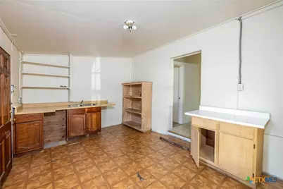 936 Water Street, Gonzales, TX 78629 - Photo 11