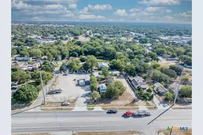 936 Water Street, Gonzales, TX 78629 - Photo 21