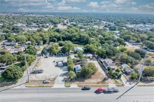 936 Water St, Gonzales, TX 78629 - Photo 21