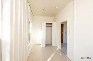 936 Water St, Gonzales, TX 78629 - Photo 7