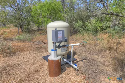 445 Single Oak Road, Seguin, TX 78155 - Photo 19