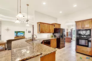 383 Rosewood Dr, La Vernia, TX 78121 - Photo 13