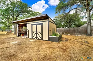 383 Rosewood Dr, La Vernia, TX 78121 - Photo 37