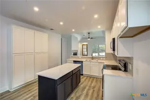 10 Sunshine Cir, Wimberley, TX 78676 - Photo 13