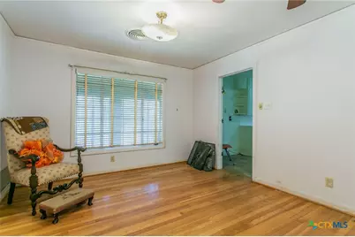 504 W Park Avenue, Temple, TX 76501 - Photo 5