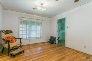 504 W Park Ave, Temple, TX 76501 - Photo 5