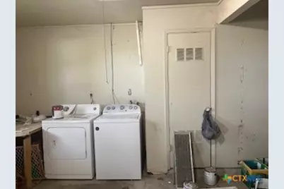 2603 W Main Street, Cameron, TX 76520 - Photo 27