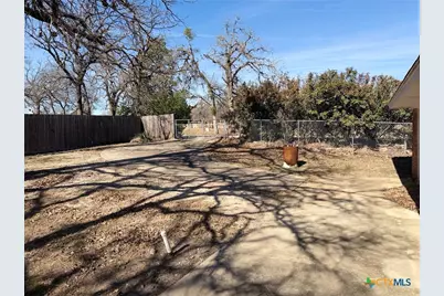 2603 W Main Street, Cameron, TX 76520 - Photo 29