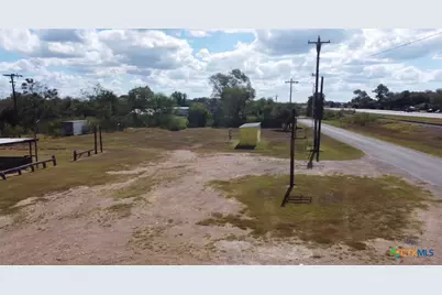 11760 Nursery Drive, Victoria, TX 77904 - Photo 9