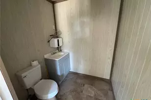 2802 W 4th St, Cameron, TX 76520 - Photo 7