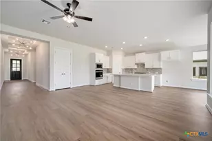 1823 Weinnacht, New Braunfels, TX 78132 - Photo 3