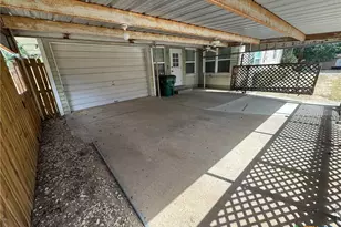 300 N Bowie, Cameron, TX 76520 - Photo 13