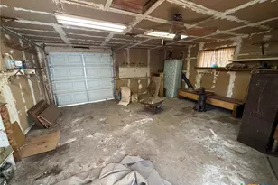 300 N Bowie, Cameron, TX 76520 - Photo 15