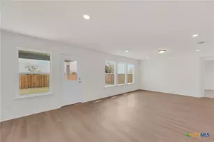 1925 Jadd St, Belton, TX 76513 - Photo 5