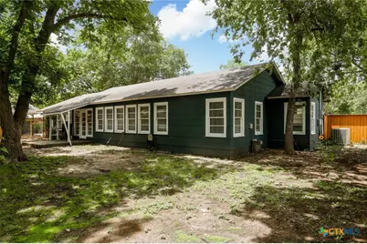 621 E Hackberry Street, Seguin, TX 78155 - Photo 23