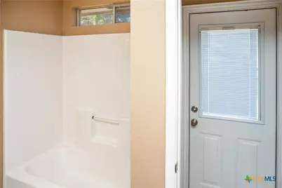 303 Bridle Lane, Victoria, TX 77904 - Photo 15