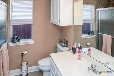 303 Bridle Lane, Victoria, TX 77904 - Photo 17