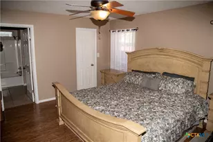 303 Bridle Ln, Victoria, TX 77904 - Photo 13