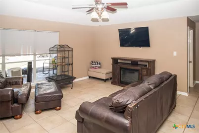 303 Bridle Lane, Victoria, TX 77904 - Photo 5