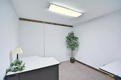 1111 N Walnut Avenue #202, New Braunfels, TX 78130 - Photo 3