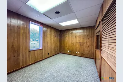 2403 N Laurent, Victoria, TX 77901 - Photo 17