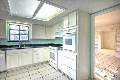 176 Maple Trail, Belton, TX 76513 - Photo 11