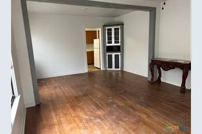 816 S Austin Street, Seguin, TX 78155 - Photo 11