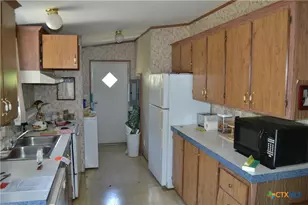 1160 Alleyton Rd, Columbus, TX 78934 - Photo 13