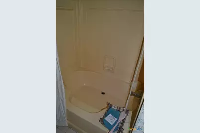 1160 Alleyton Road, Columbus, TX 78934 - Photo 11