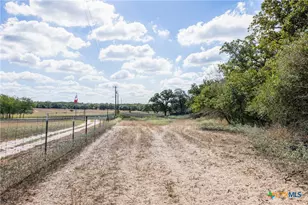 2135 Mule Creek Rd, Harwood, TX 78632 - Photo 5