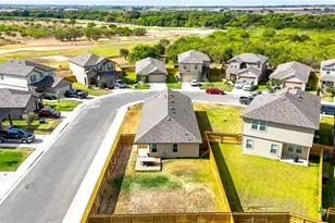 150 Legendary Trail Loop, Floresville, TX 78114 - Photo 5