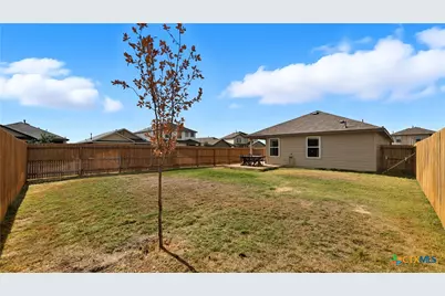 150 Legendary Trail Loop, Floresville, TX 78114 - Photo 45