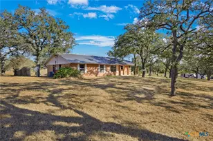 25 County Rd 427, Stockdale, TX 78160 - Photo 3