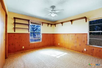 25 County Road 427, Stockdale, TX 78160 - Photo 25