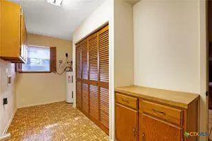 25 County Rd 427, Stockdale, TX 78160 - Photo 29