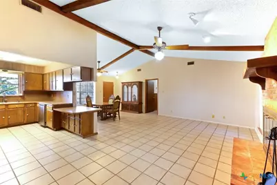 25 County Road 427, Stockdale, TX 78160 - Photo 13