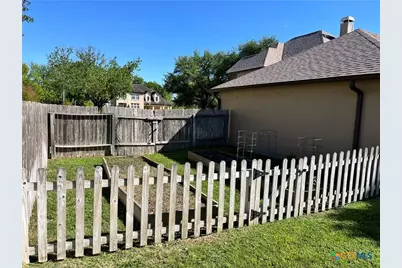 256 Las Brisas Boulevard, Seguin, TX 78155 - Photo 23