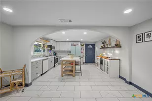 133 Alamo Dr, Pipe Creek, TX 78063 - Photo 11