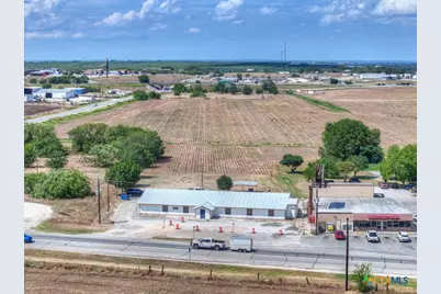 2918 W Kingsbury Street, Seguin, TX 78155 - Photo 17