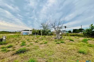 848 Margie Tewmey Rd, Port Lavaca, TX 77979 - Photo 15