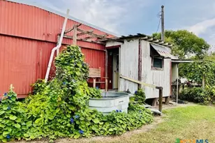 848 Margie Tewmey Rd, Port Lavaca, TX 77979 - Photo 19