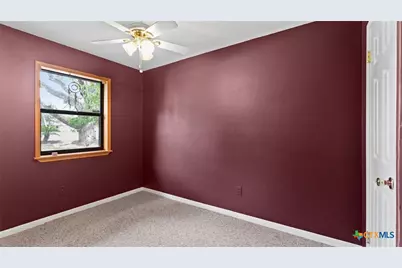 949 Burges Street, Seguin, TX 78155 - Photo 15