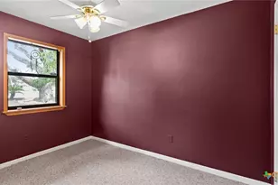 949 Burges St, Seguin, TX 78155 - Photo 15