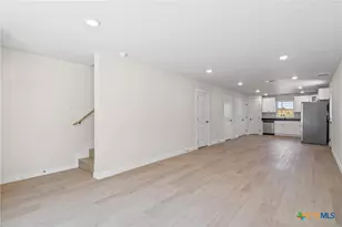 1407 S 5th St, Temple, TX 76504 - Photo 11