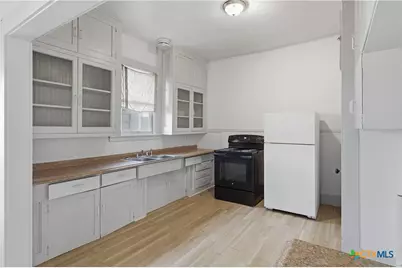 613&615 E Court Street, Seguin, TX 78155 - Photo 9