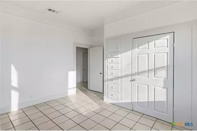 613&615 E Court Street, Seguin, TX 78155 - Photo 7