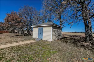 313 Hamilton Dr, Gatesville, TX 76528 - Photo 27