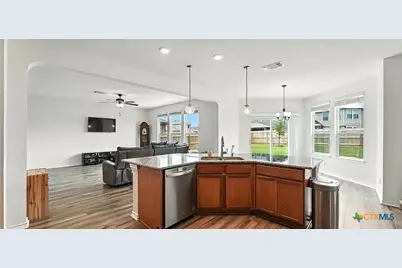 354 Deer Crest Drive, New Braunfels, TX 78130 - Photo 9